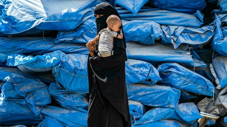 أطفال منسيون في مخيم الهول يدفعون ثمن ذنوب آبائهم الجهاديين